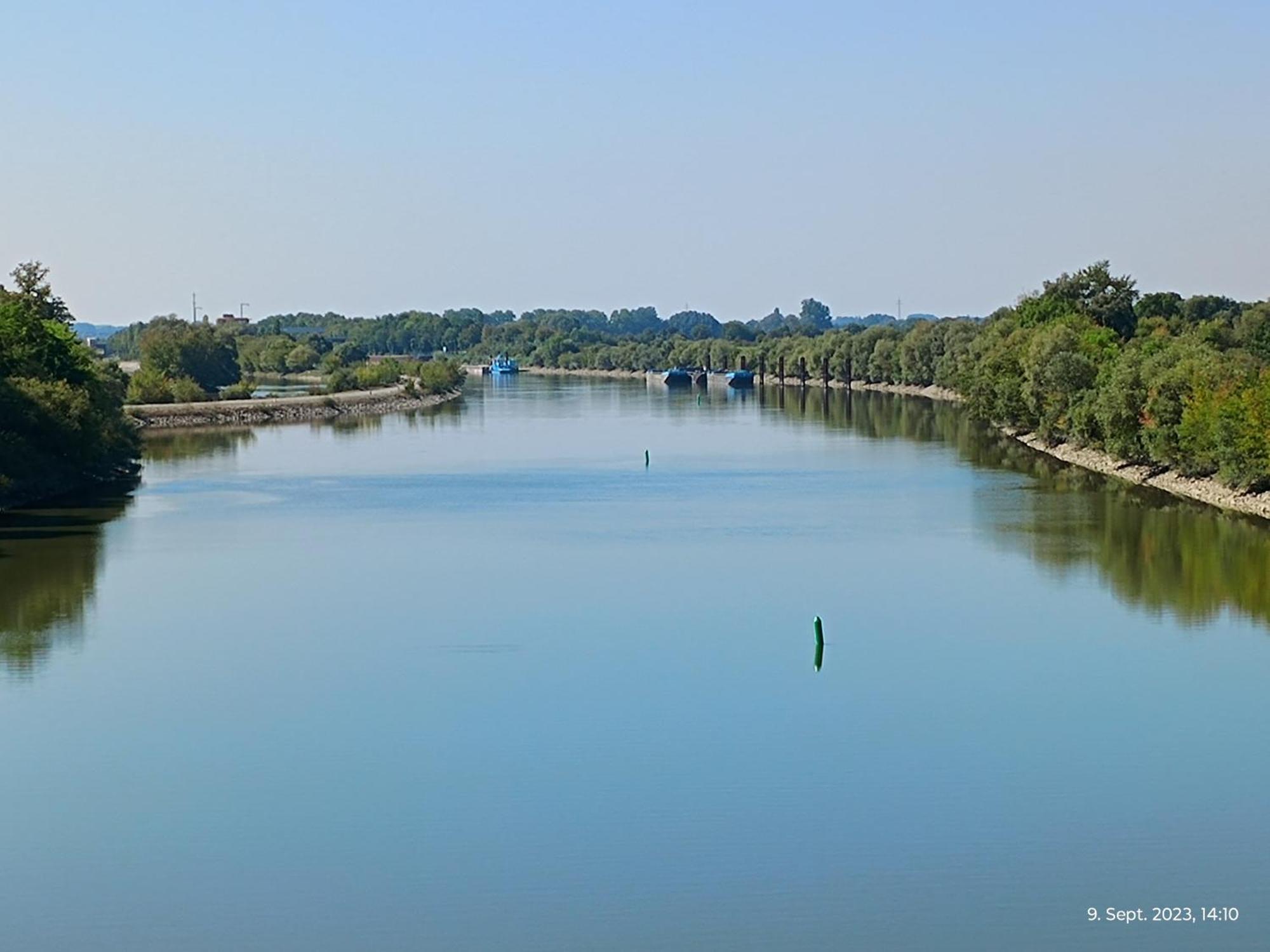 G.A.D.D Ferienwohnung/Glueck An Der Donau 施特劳宾 外观 照片